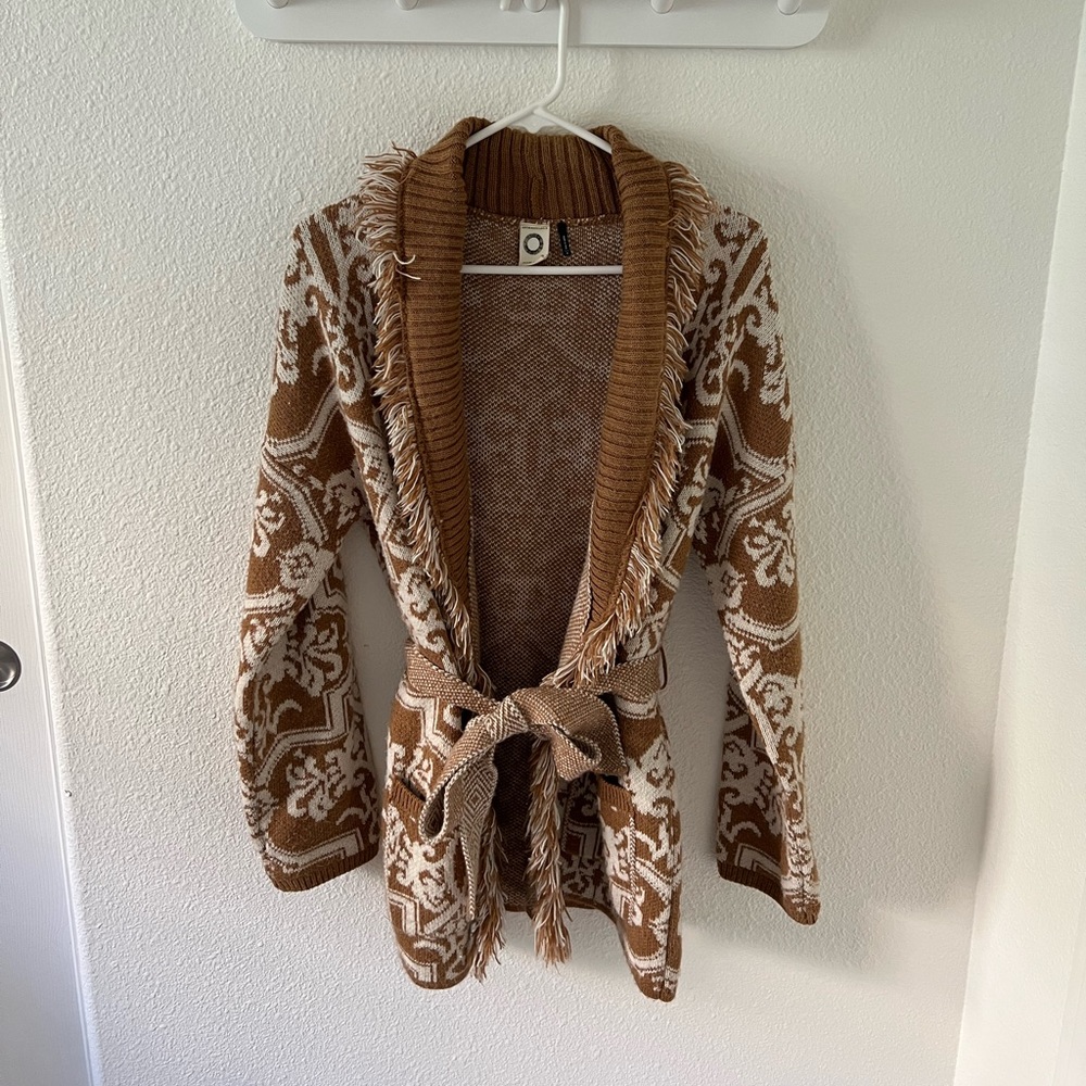 Anthropologie Akemi + Kin wrap sweater - Medium